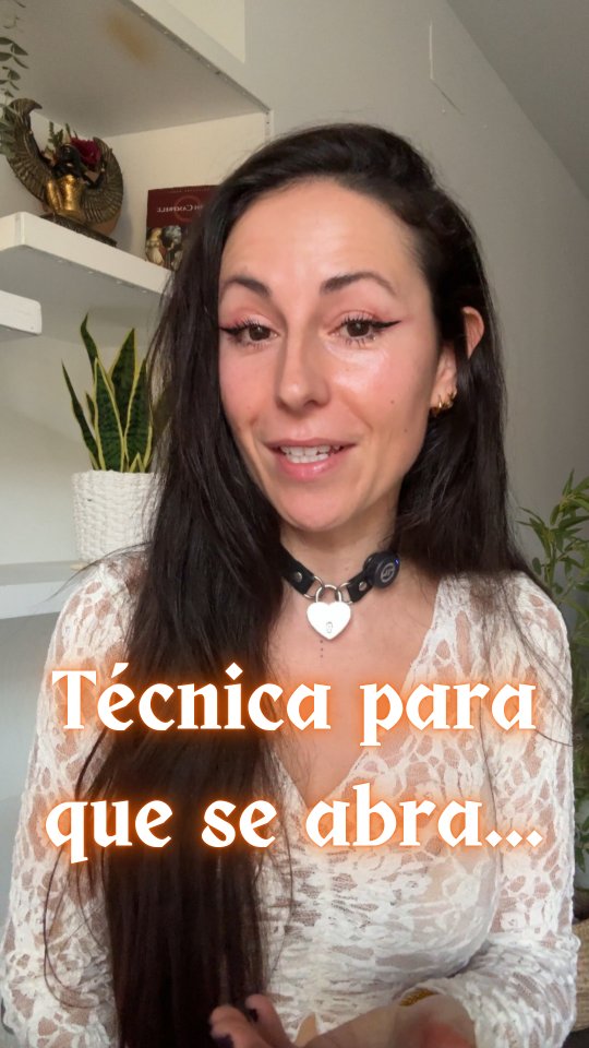 Elisa Valle ad creative, June 2026