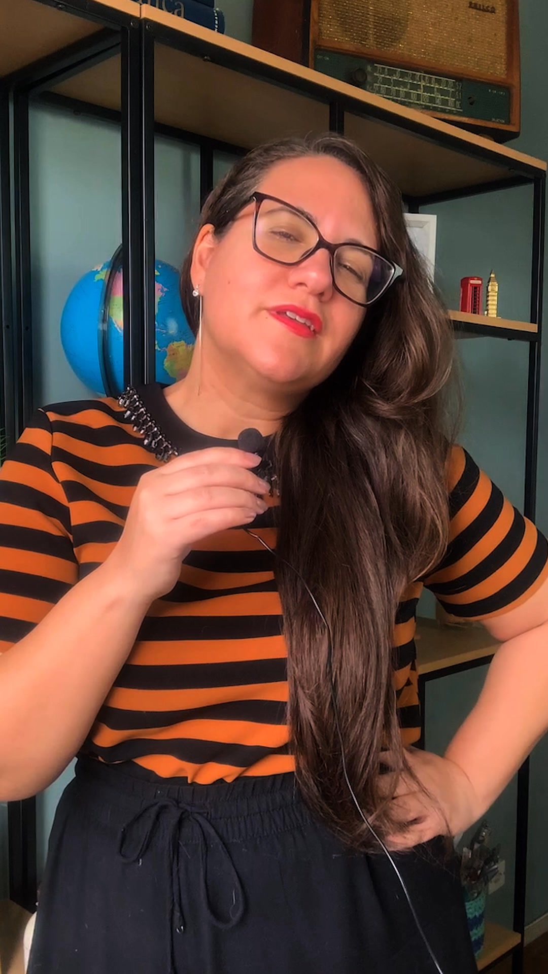 Rachel Alvarez - Carreira no Exterior ad creative, July 2026
