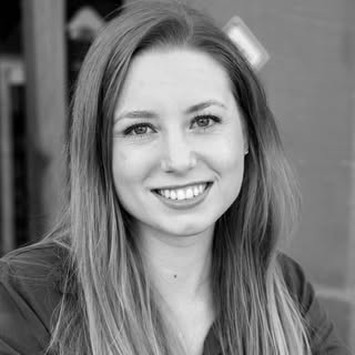 Stefanie, The English Coach