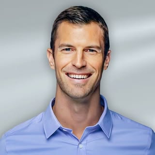 Dr. Josh Axe