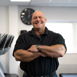 Martin Kjellstrom IFBB Pro Bodybuilder